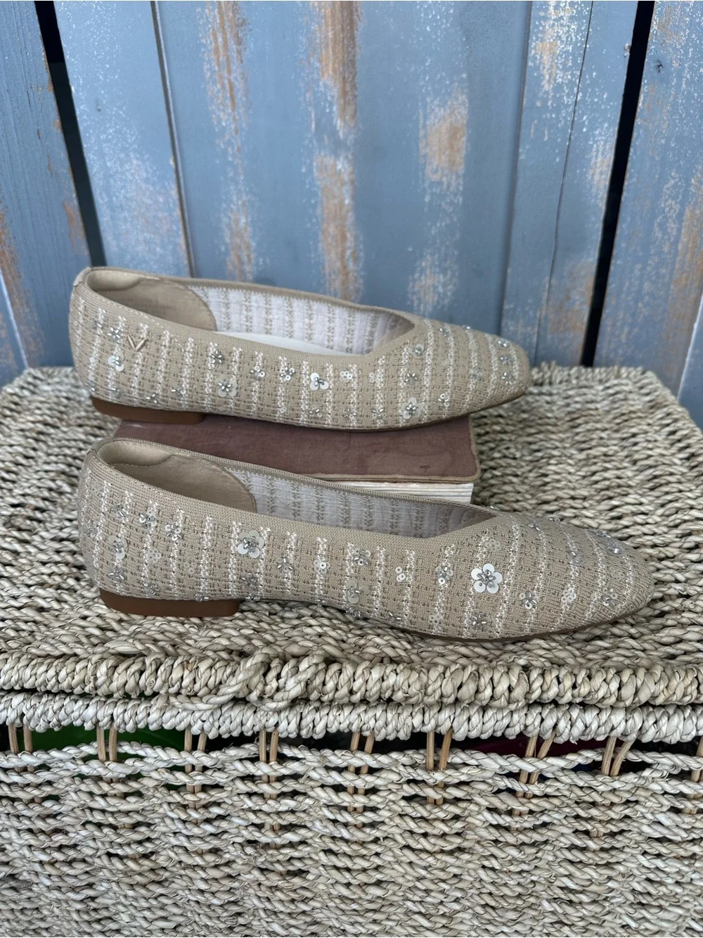 Vivaia Margot 2.0 Sequins Square Toe V-Front Flat Natural Linen Sz 41, 9.5 NWOB